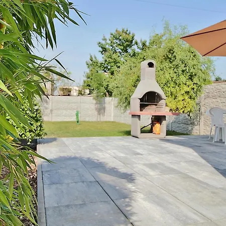 Jediny Domcek 別荘 Veľký Meder